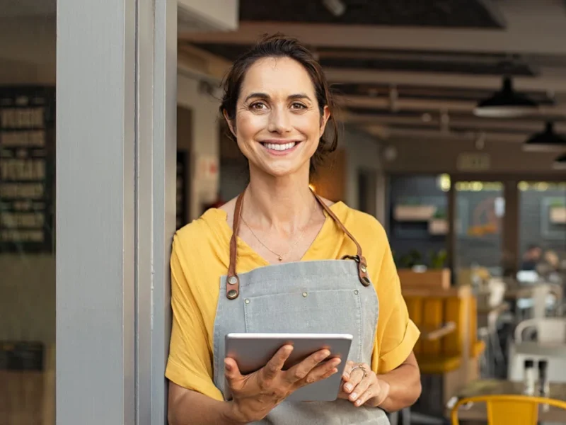 Answering service for restaurants hotels and hospitality businesses with US-based receptionists handling reservations and guest inquiries 24/7